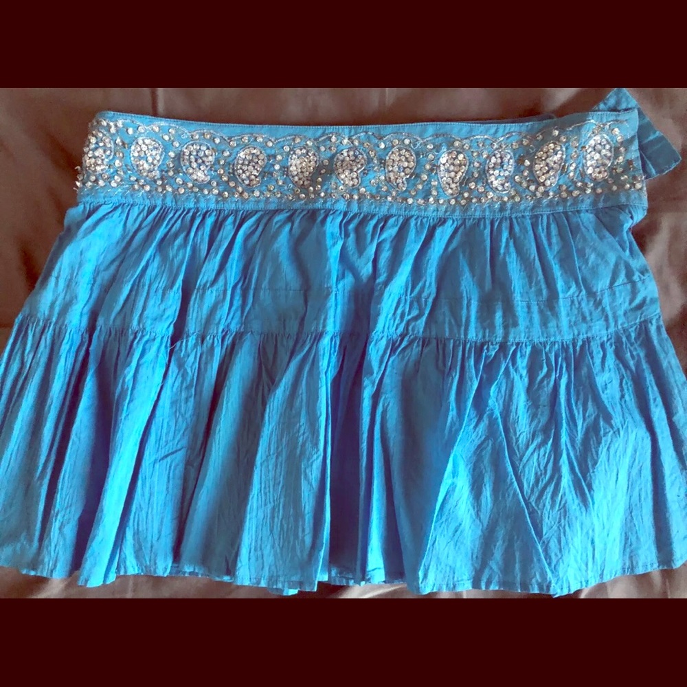 🩵 BCBG mini beaded skirt